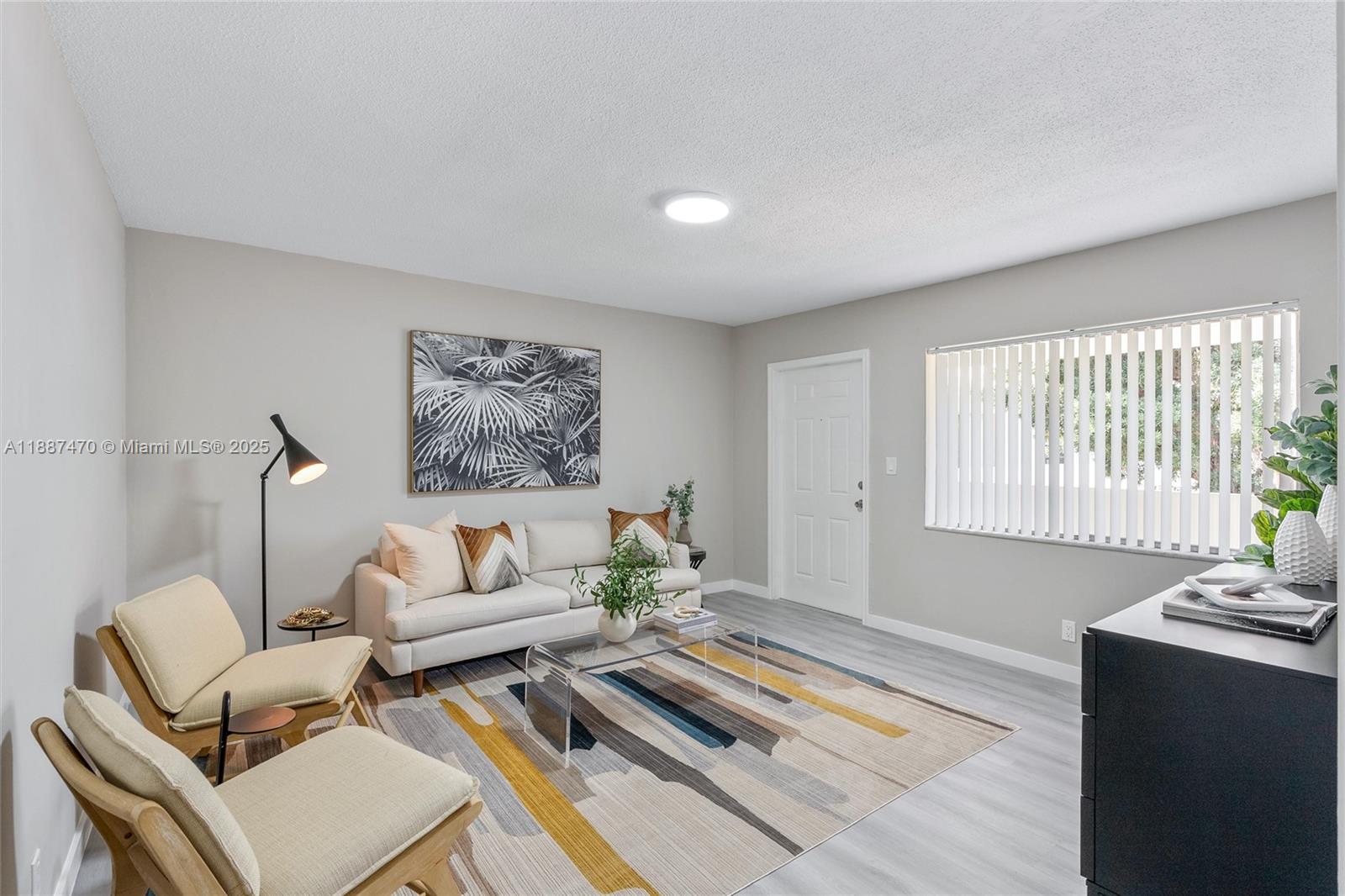 LAUDERDALE - Residential Lease