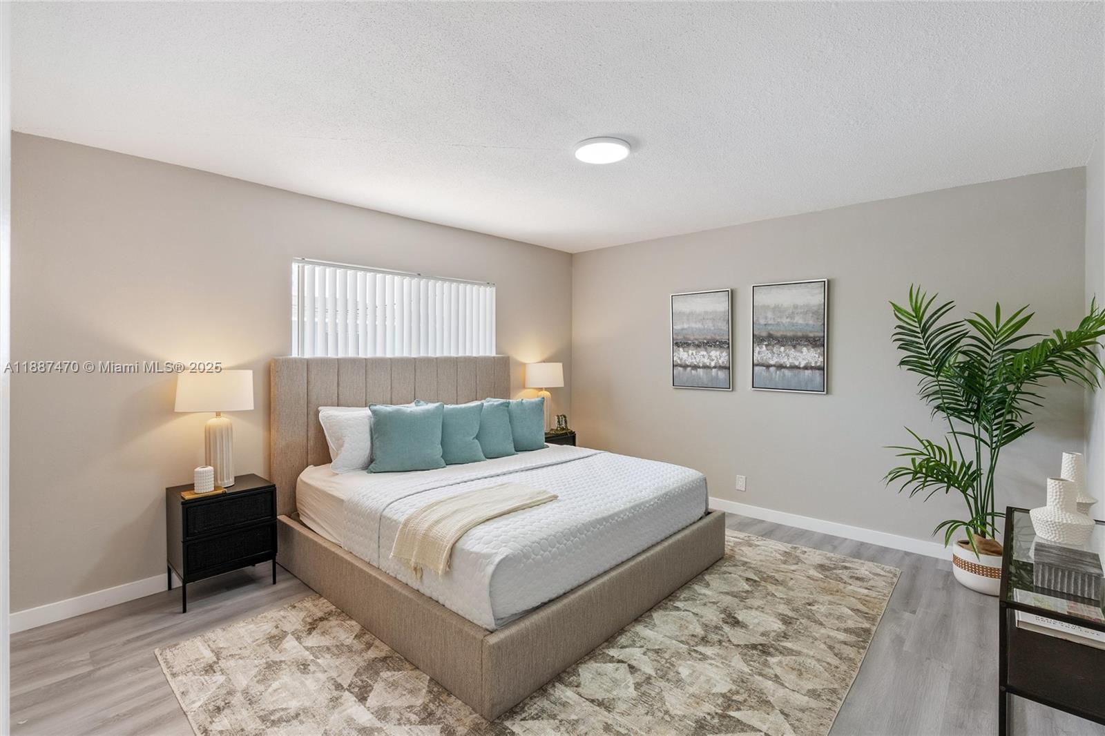 LAUDERDALE - Residential Lease