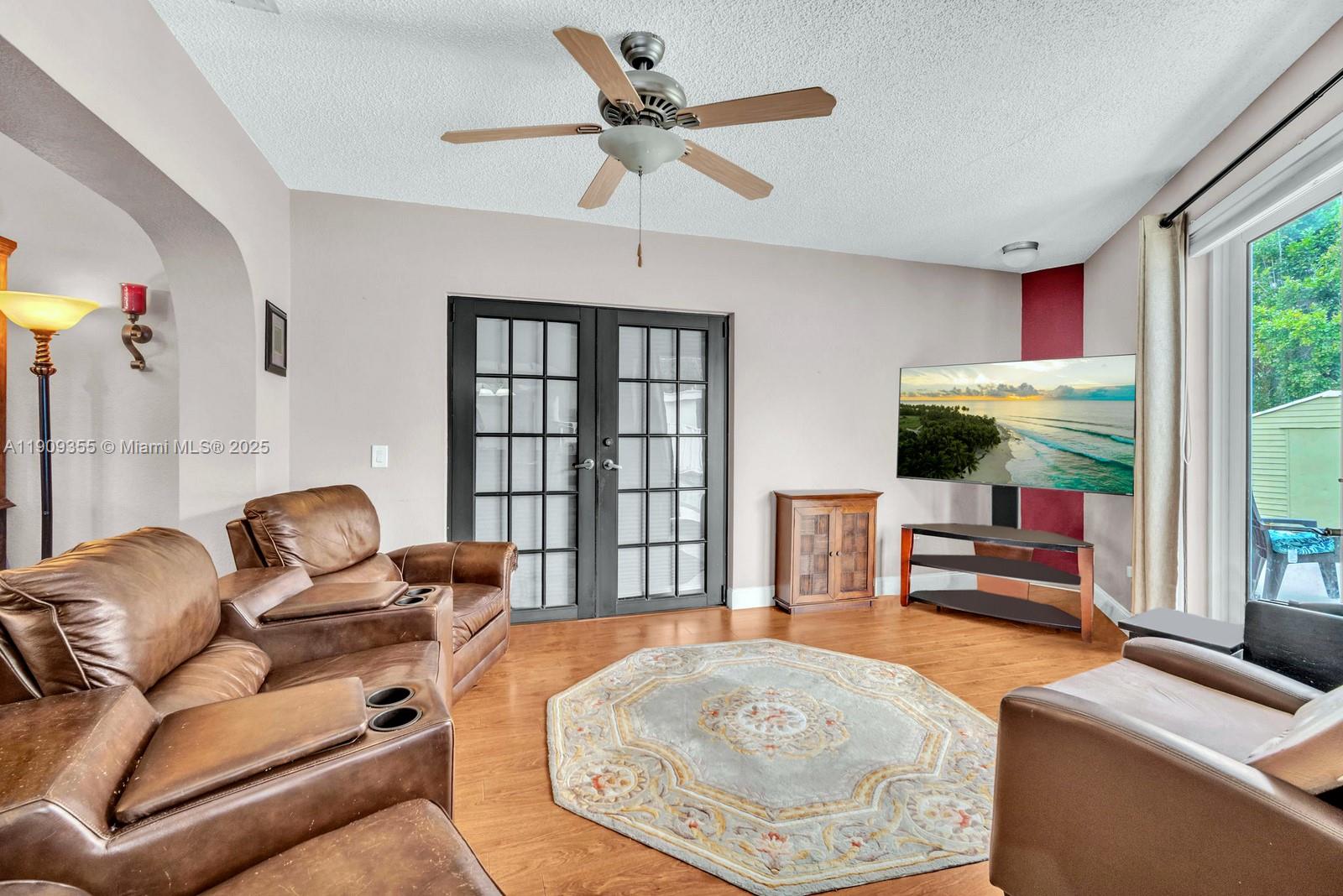 NEW ORLEANS LAKESITES - Residential