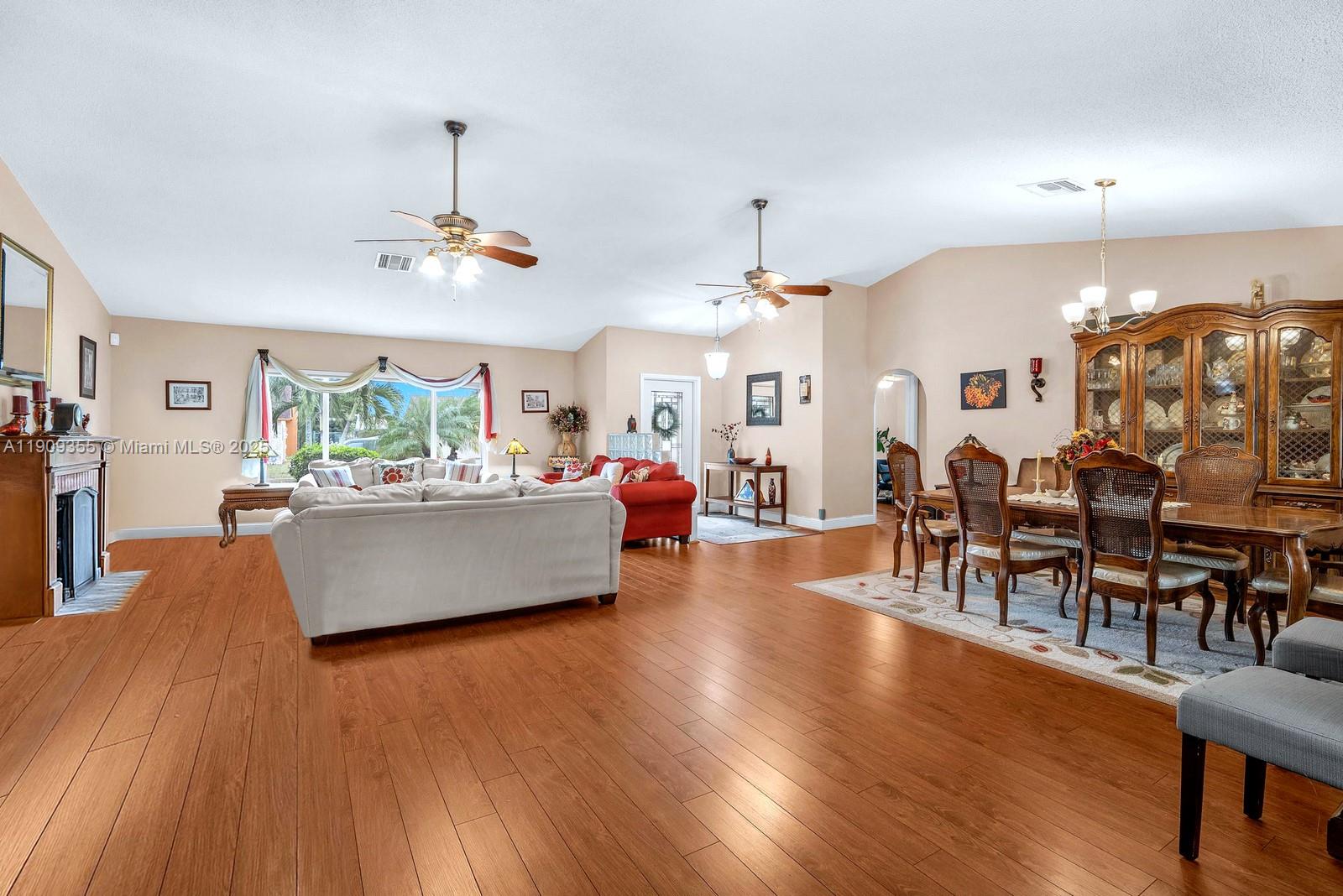 NEW ORLEANS LAKESITES - Residential