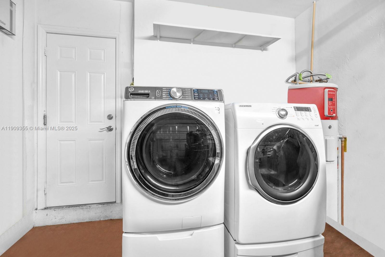 NEW ORLEANS LAKESITES - Residential