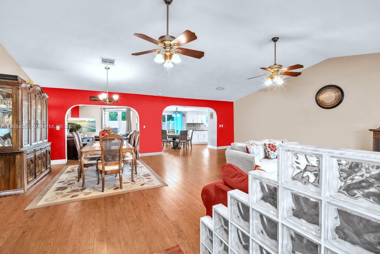 NEW ORLEANS LAKESITES - Residential