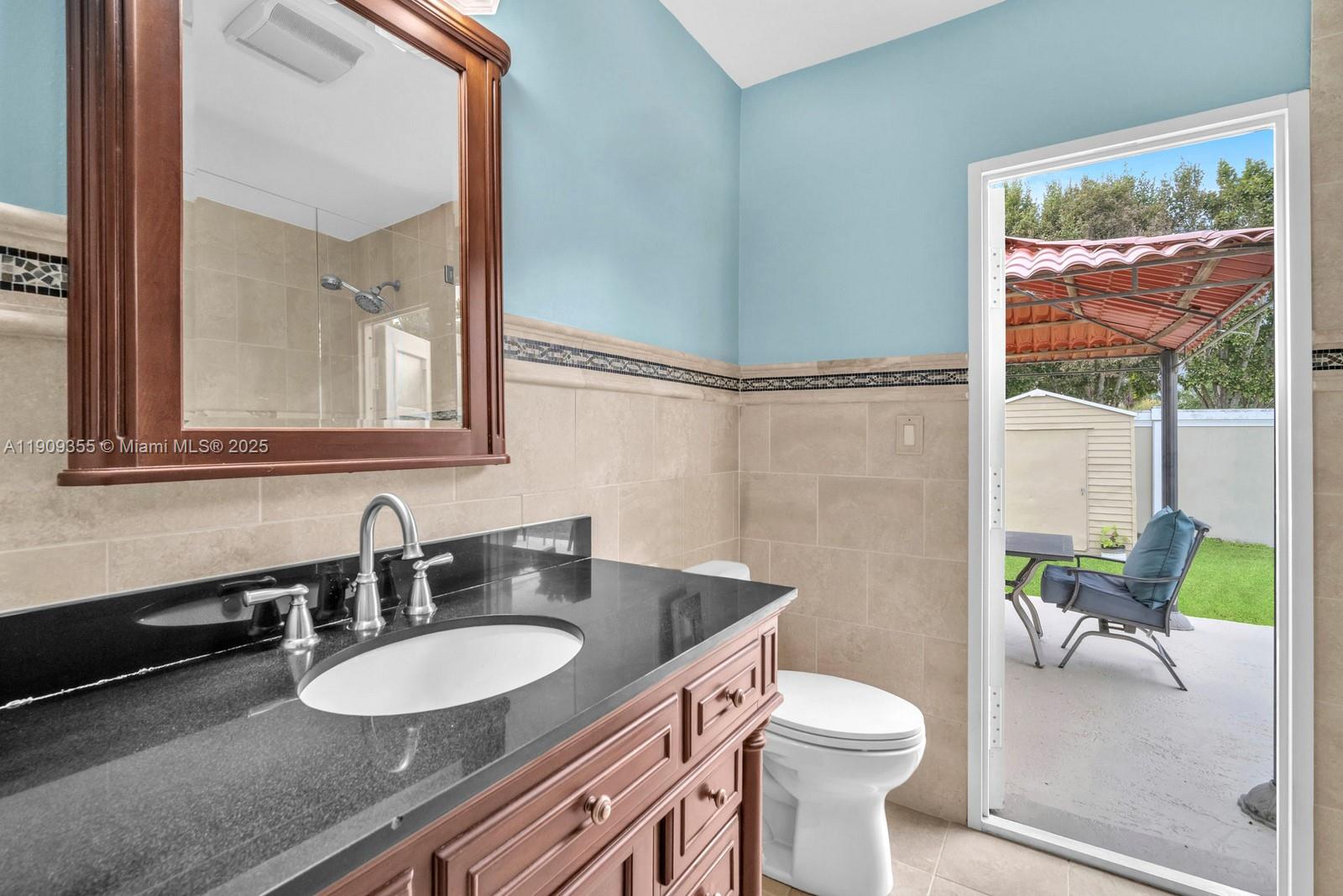 NEW ORLEANS LAKESITES - Residential