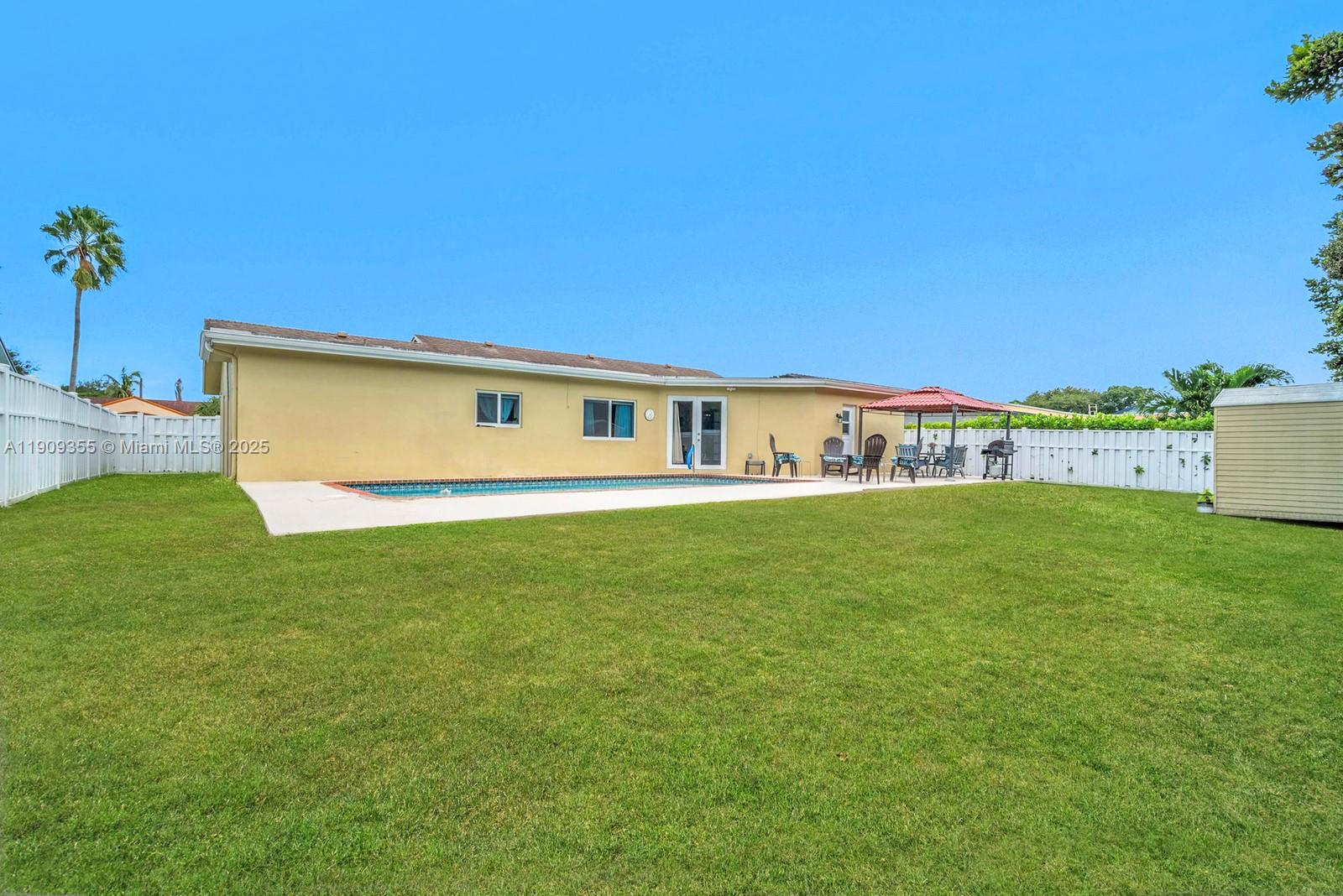 NEW ORLEANS LAKESITES - Residential