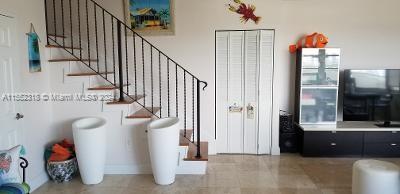 Rental Property at 2899 Collins Ave Pent F, Miami Beach, Miami-Dade County, Florida - Bedrooms: 2 
Bathrooms: 3  - $5,200 MO.