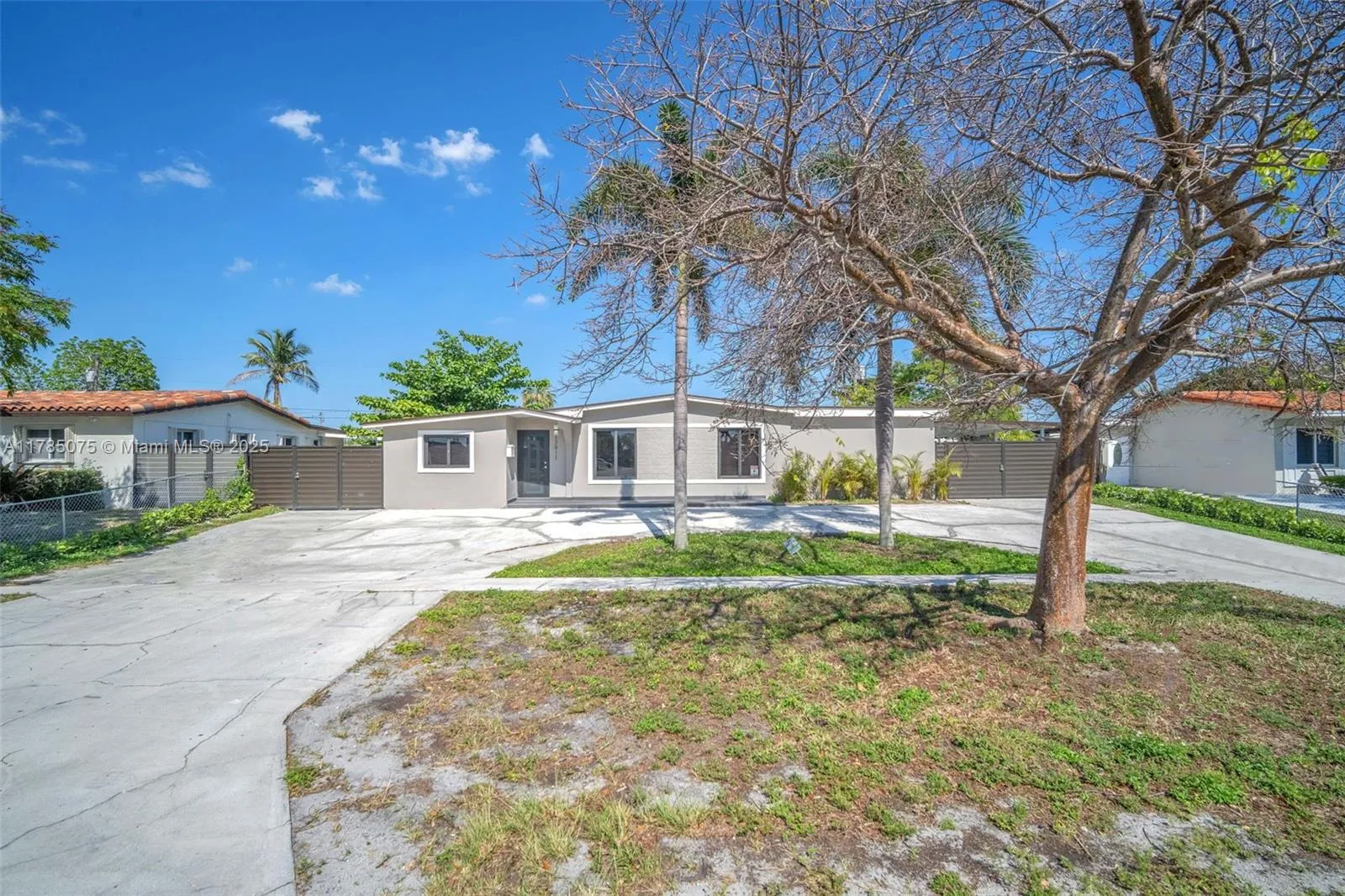 Hialeah, Florida 33015, United States, 4 Bedrooms Bedrooms, ,2 BathroomsBathrooms,Residential,Active,110619