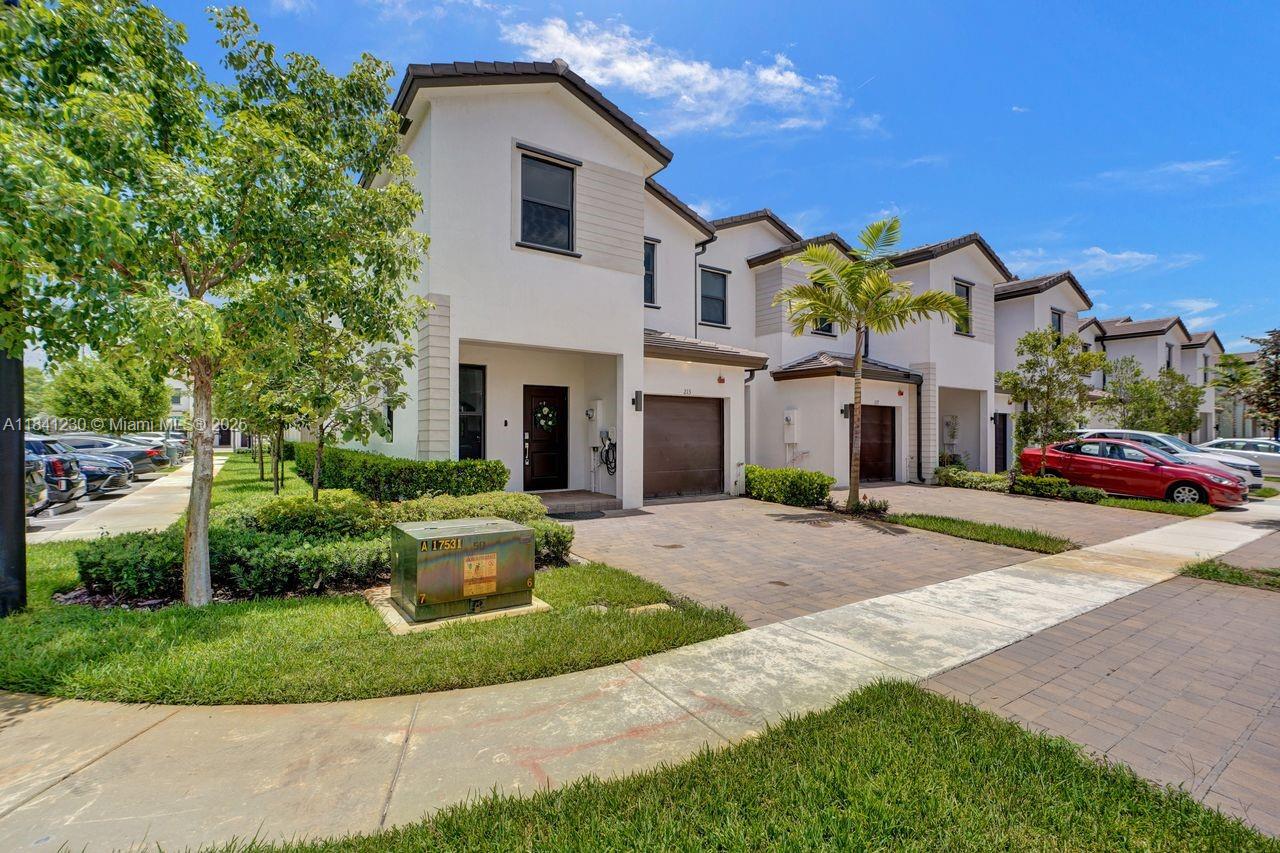 213 SW 159th Ct