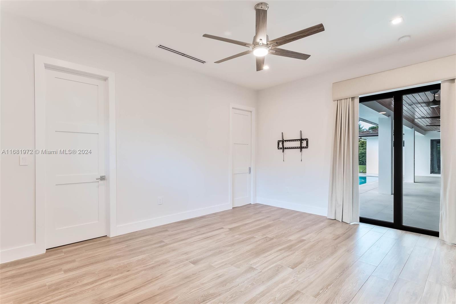 PINEVISTA ESTS - Residential
