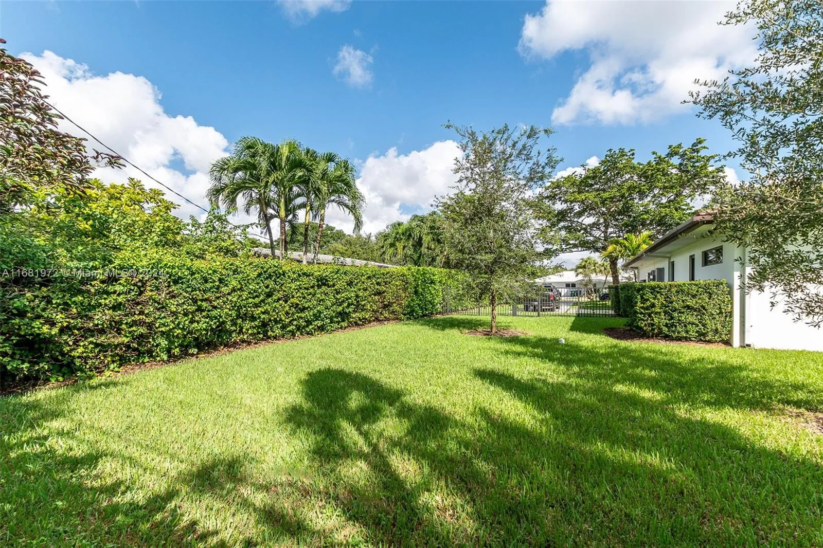 Pinecrest, Florida 33156, United States, 4 Bedrooms Bedrooms, ,5 BathroomsBathrooms,Residential,Active,37011