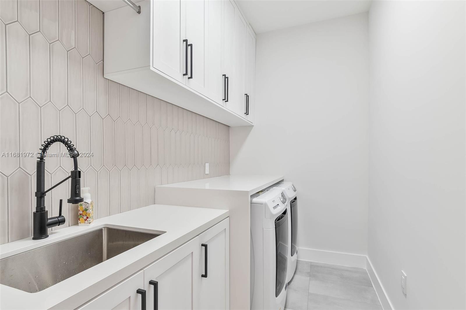 PINEVISTA ESTS - Residential