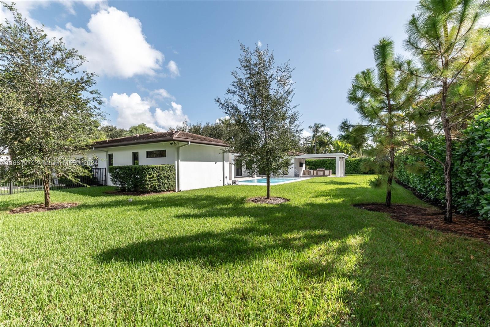 PINEVISTA ESTS - Residential
