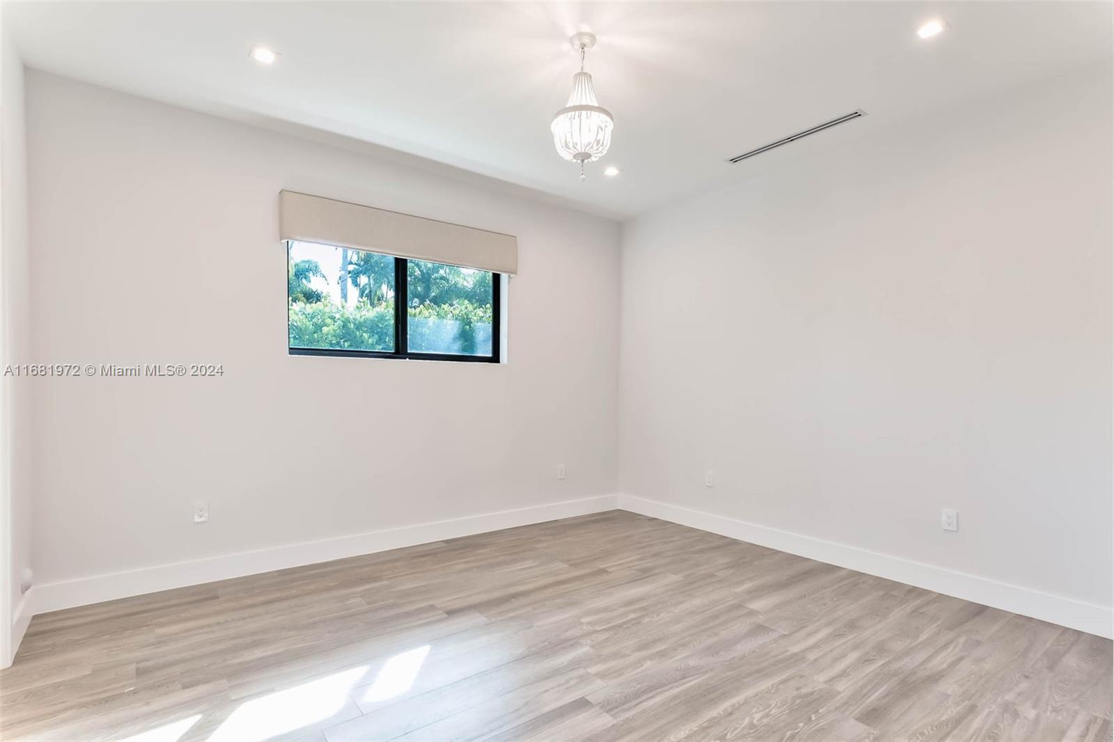 PINEVISTA ESTS - Residential