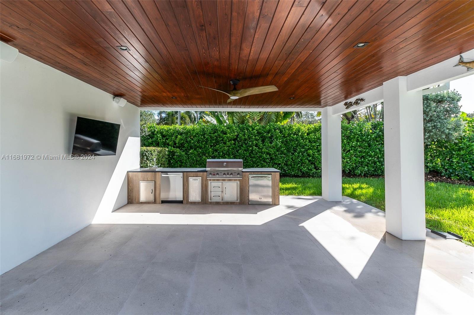 PINEVISTA ESTS - Residential