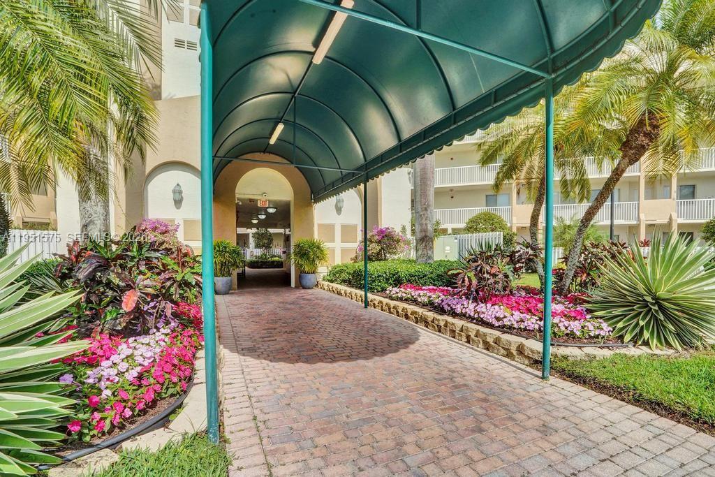 SOUTHAMPTON CONDOMINIUM I - Residential