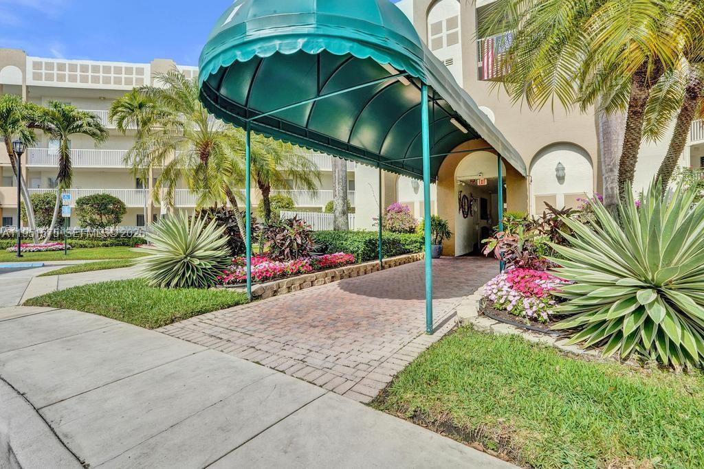 SOUTHAMPTON CONDOMINIUM I - Residential