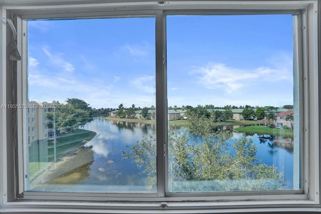 SOUTHAMPTON CONDOMINIUM I - Residential