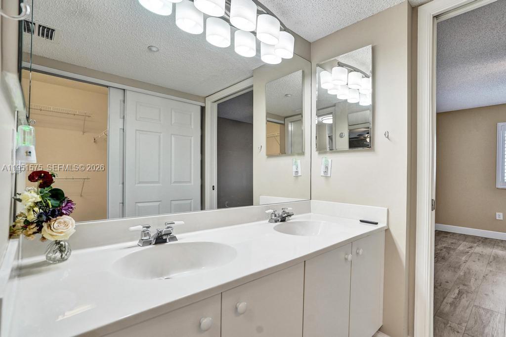 SOUTHAMPTON CONDOMINIUM I - Residential