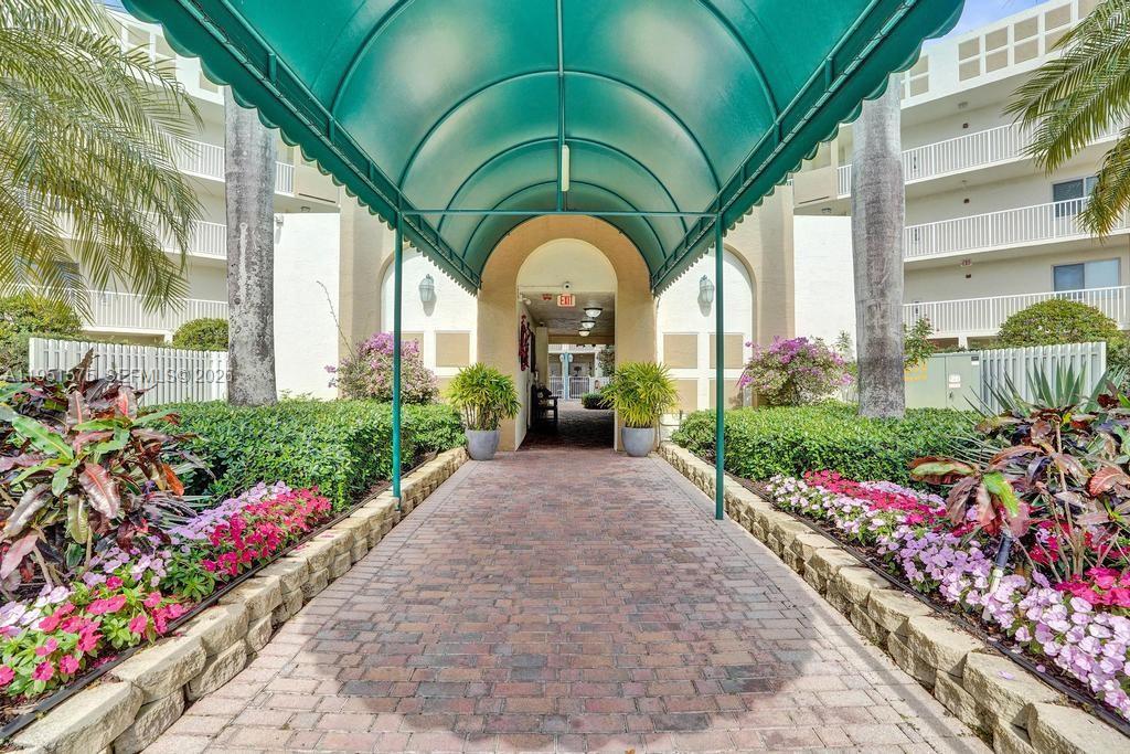 SOUTHAMPTON CONDOMINIUM I - Residential