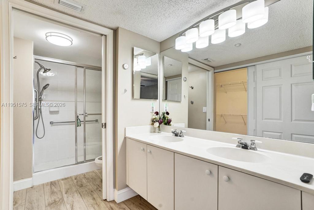 SOUTHAMPTON CONDOMINIUM I - Residential