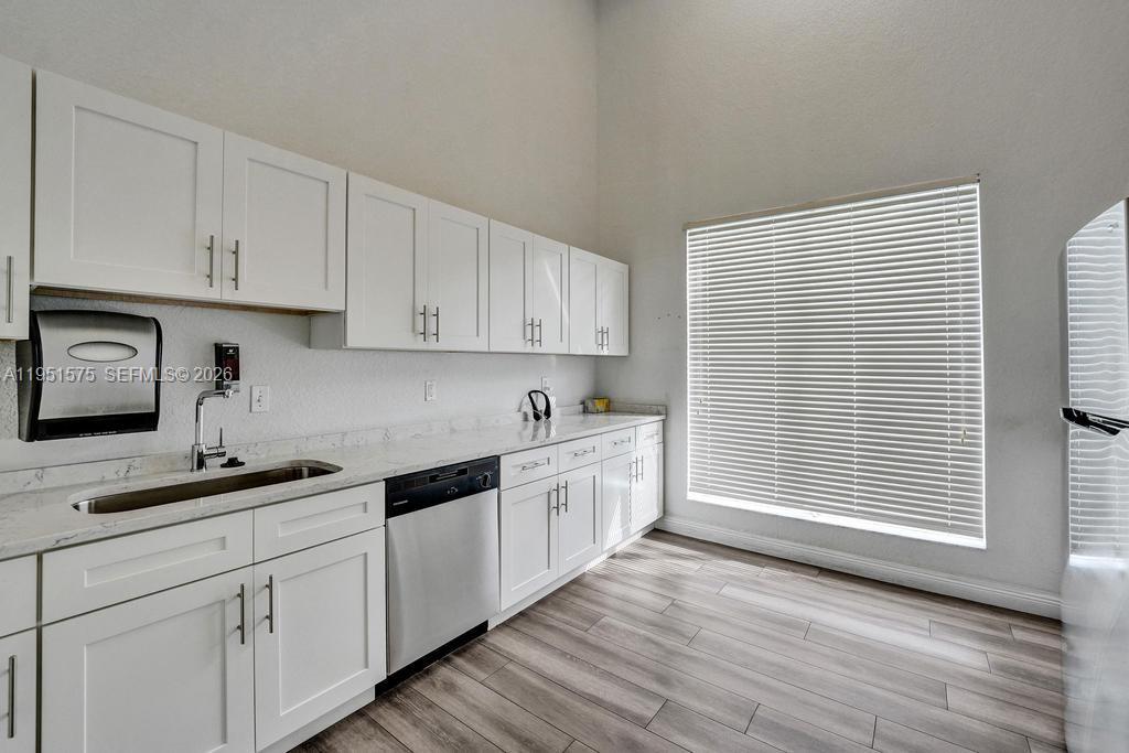 SOUTHAMPTON CONDOMINIUM I - Residential