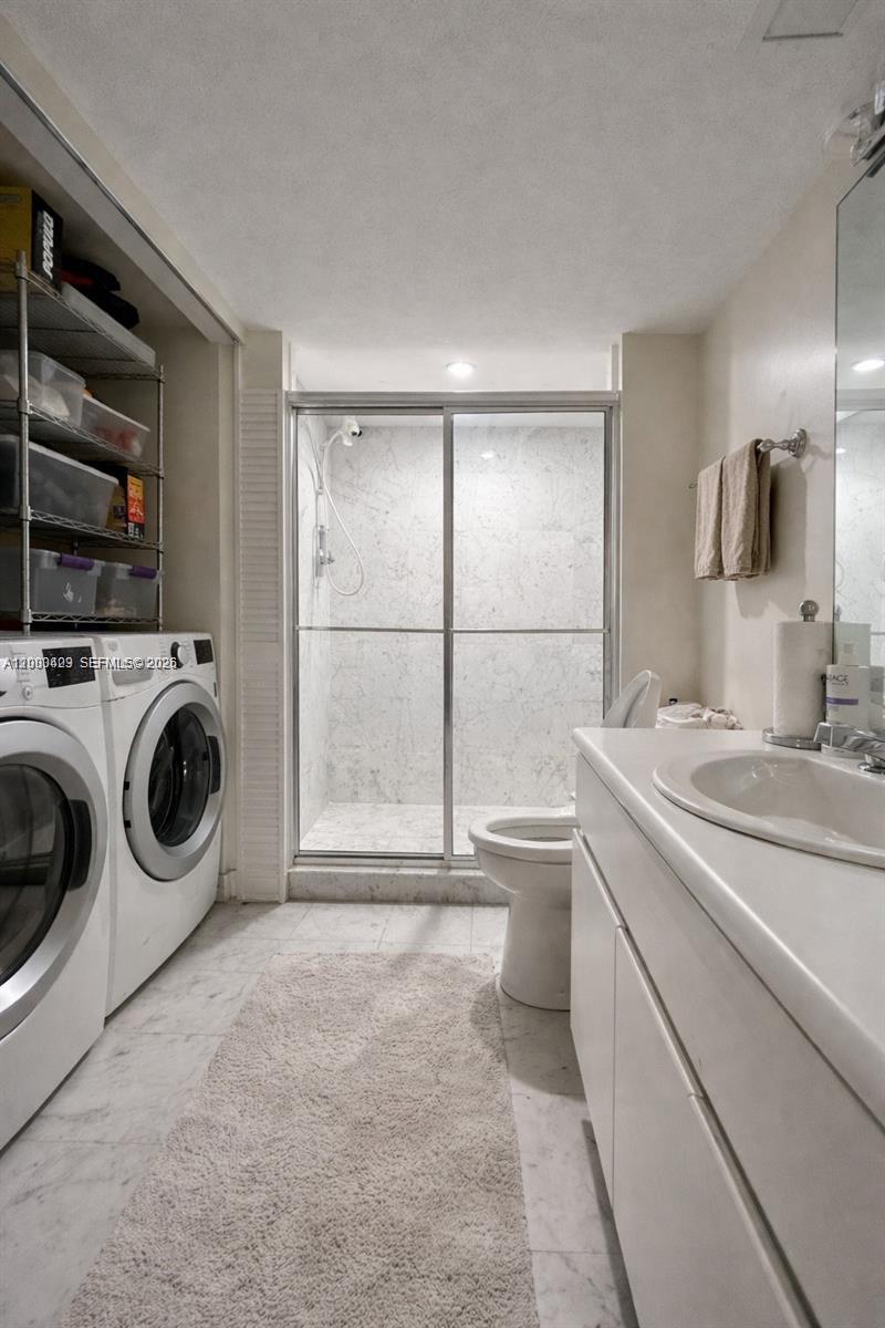 OCEANIA IV CONDO - Residential Lease