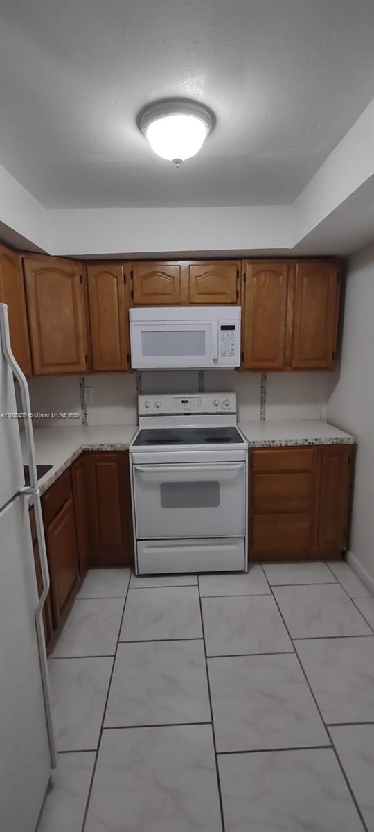 15600 NW 7th Ave 205