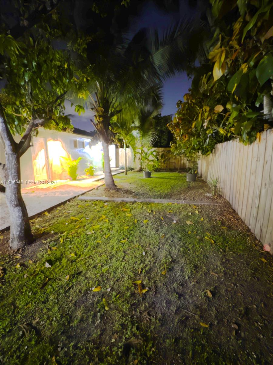 JEWEL ESTS - Residential Lease