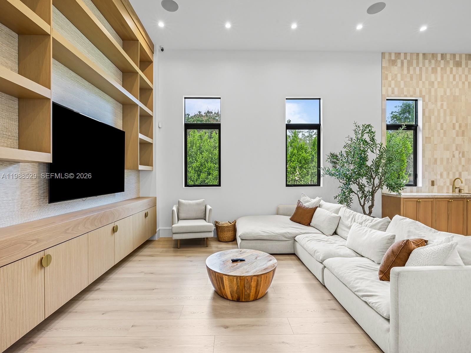 FARMERS ACRES - Residential