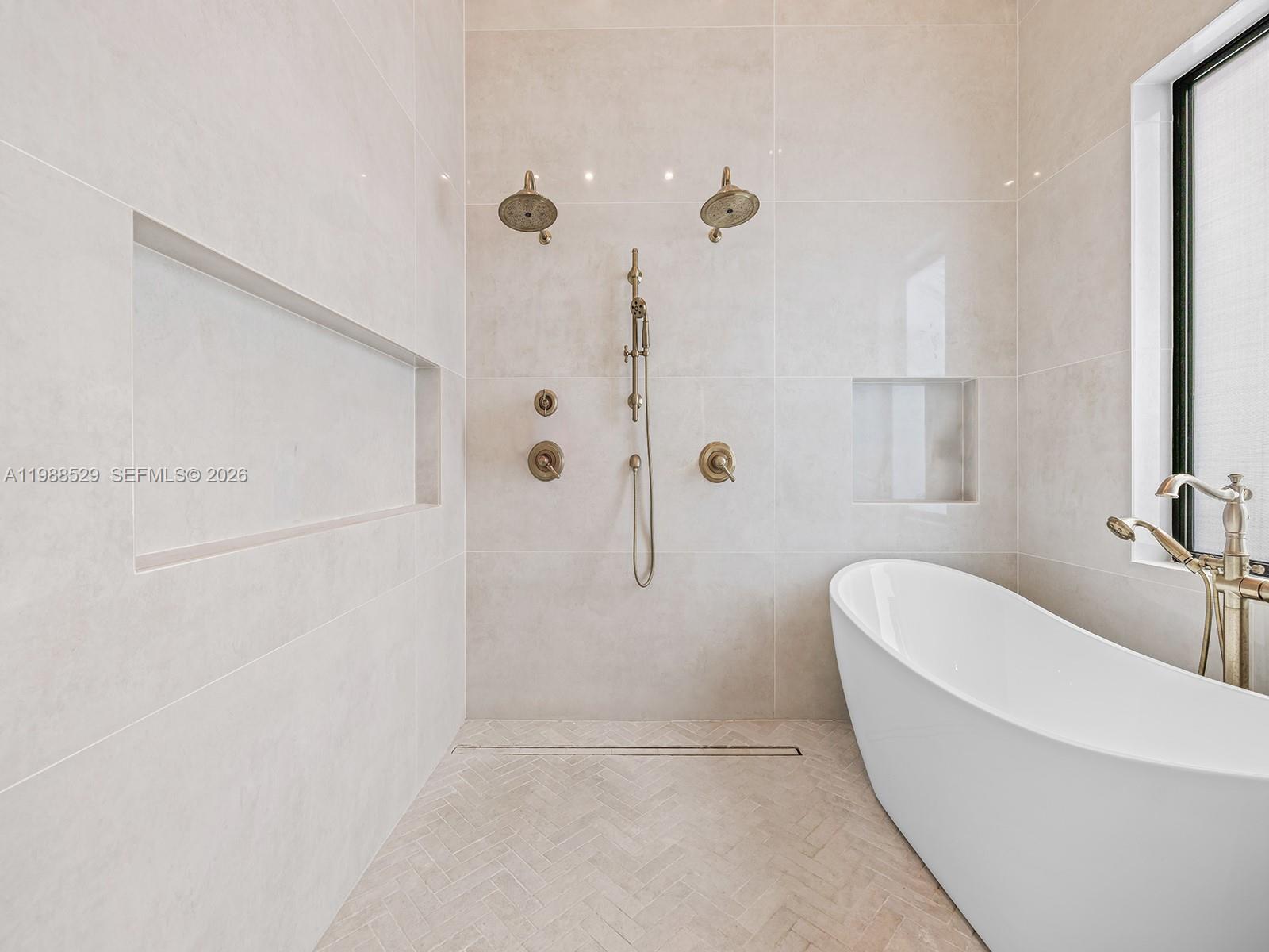 FARMERS ACRES - Residential