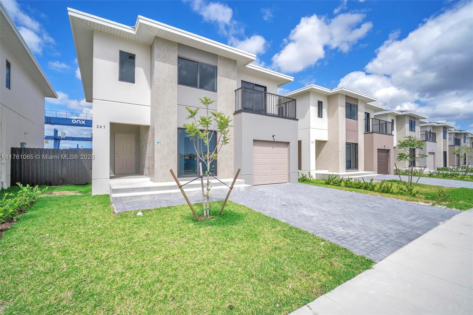 Rental Property at 245 Nw 13 Place 245, Homestead, Miami-Dade County, Florida - Bedrooms: 5 
Bathrooms: 5  - $3,600 MO.