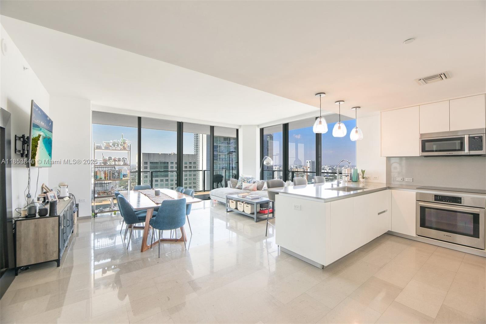 88 SW 7th St 2312