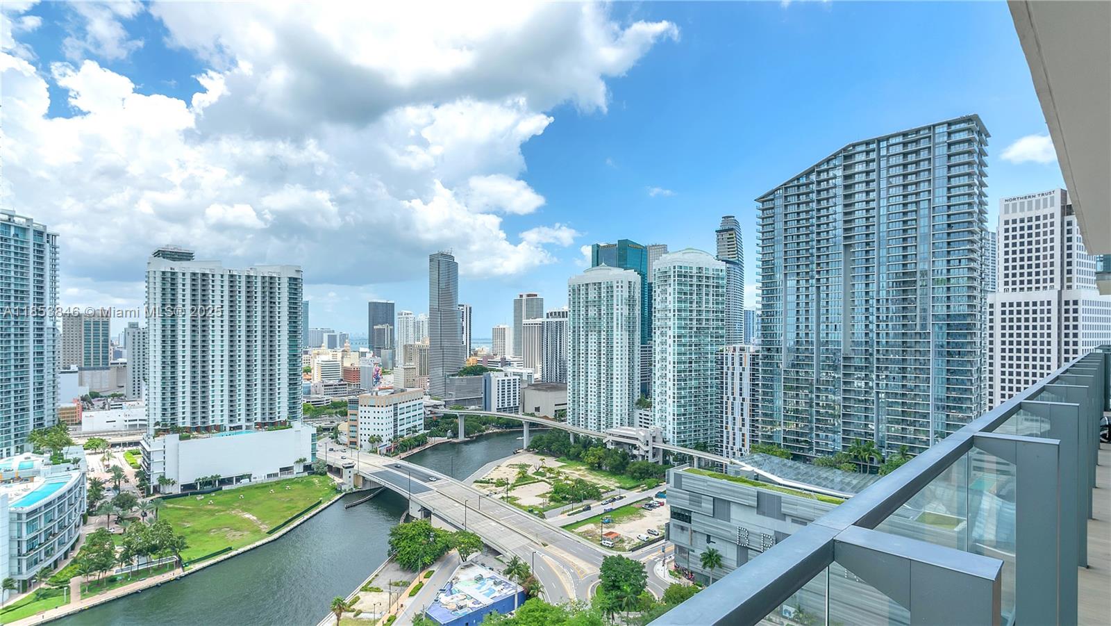 88 SW 7th St 2312