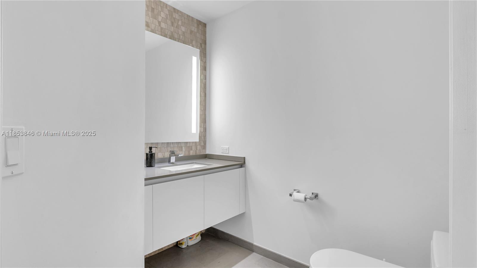 RISE CONDO - Residential Lease