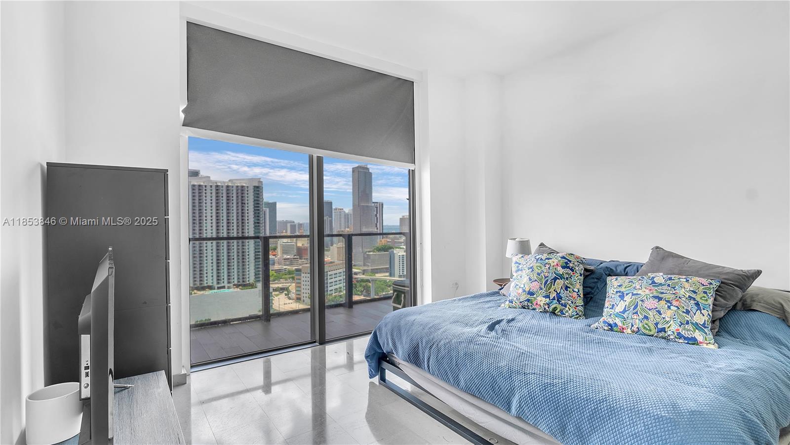 RISE CONDO - Residential Lease