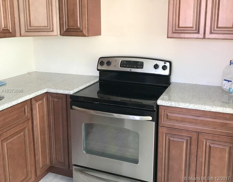 KENDALLWOOD VILLAS CONDO - Residential