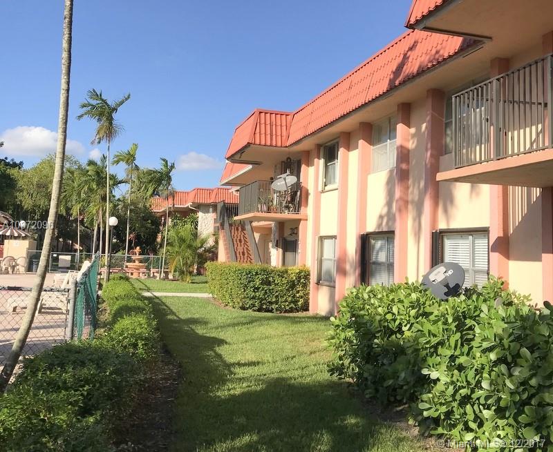 KENDALLWOOD VILLAS CONDO - Residential