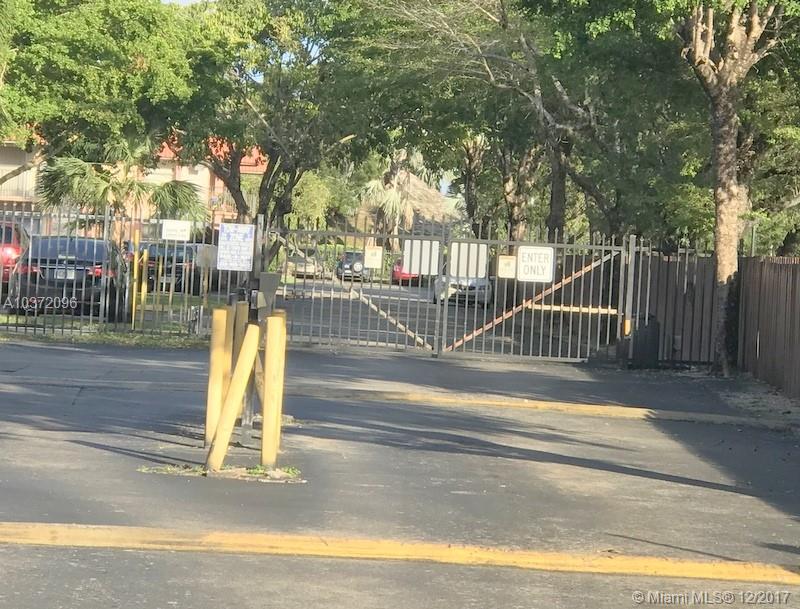 KENDALLWOOD VILLAS CONDO - Residential