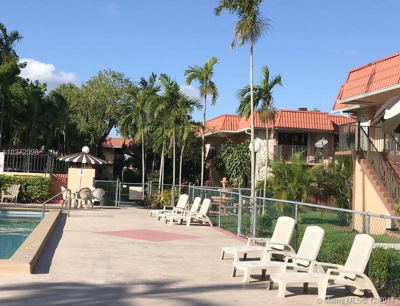 KENDALLWOOD VILLAS CONDO - Residential