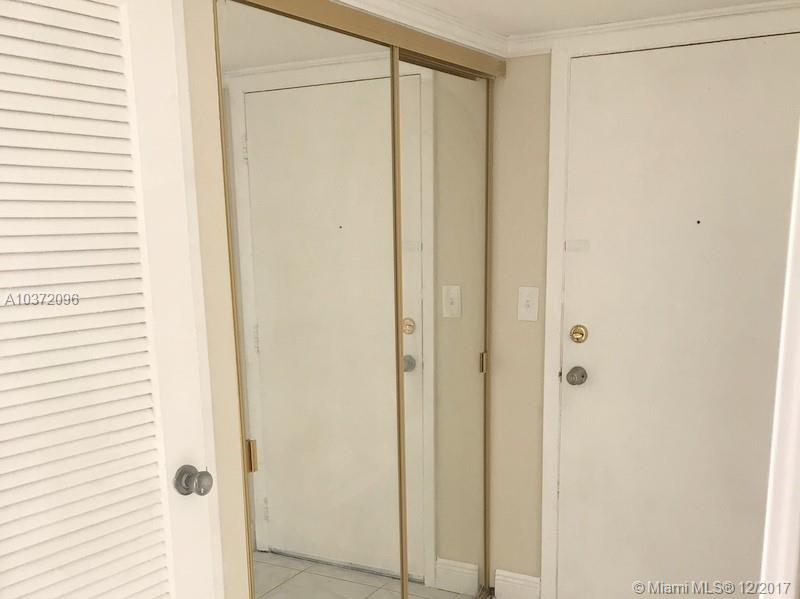 KENDALLWOOD VILLAS CONDO - Residential