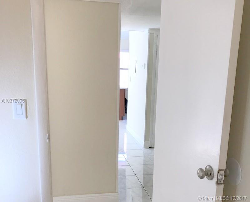 KENDALLWOOD VILLAS CONDO - Residential