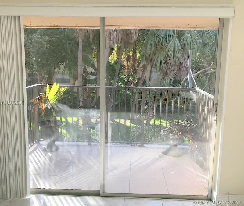 KENDALLWOOD VILLAS CONDO - Residential