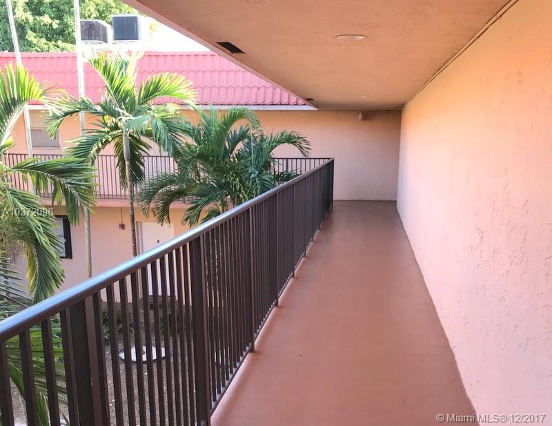 KENDALLWOOD VILLAS CONDO - Residential