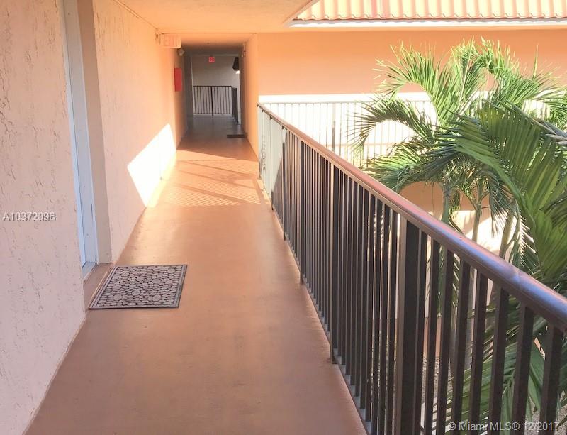 KENDALLWOOD VILLAS CONDO - Residential