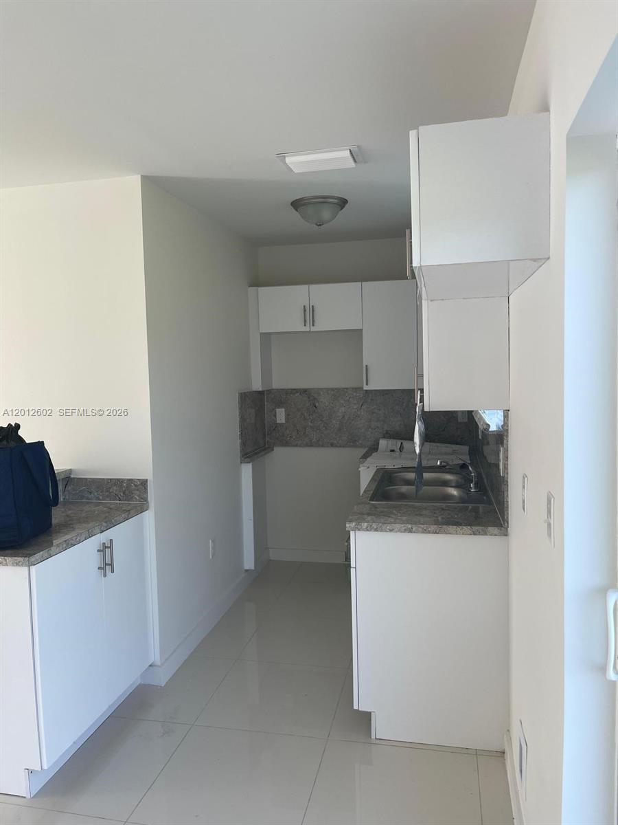 PARA VILLA HGTS - Residential Lease