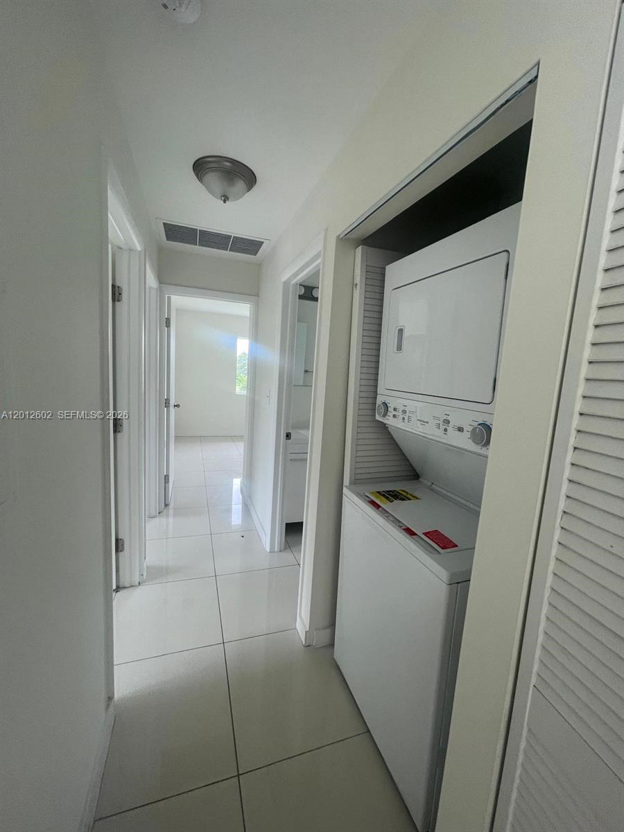 PARA VILLA HGTS - Residential Lease