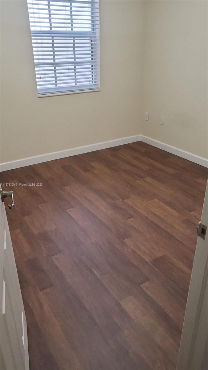 KENDALL COMMONS RESIDENTI - Residential Lease