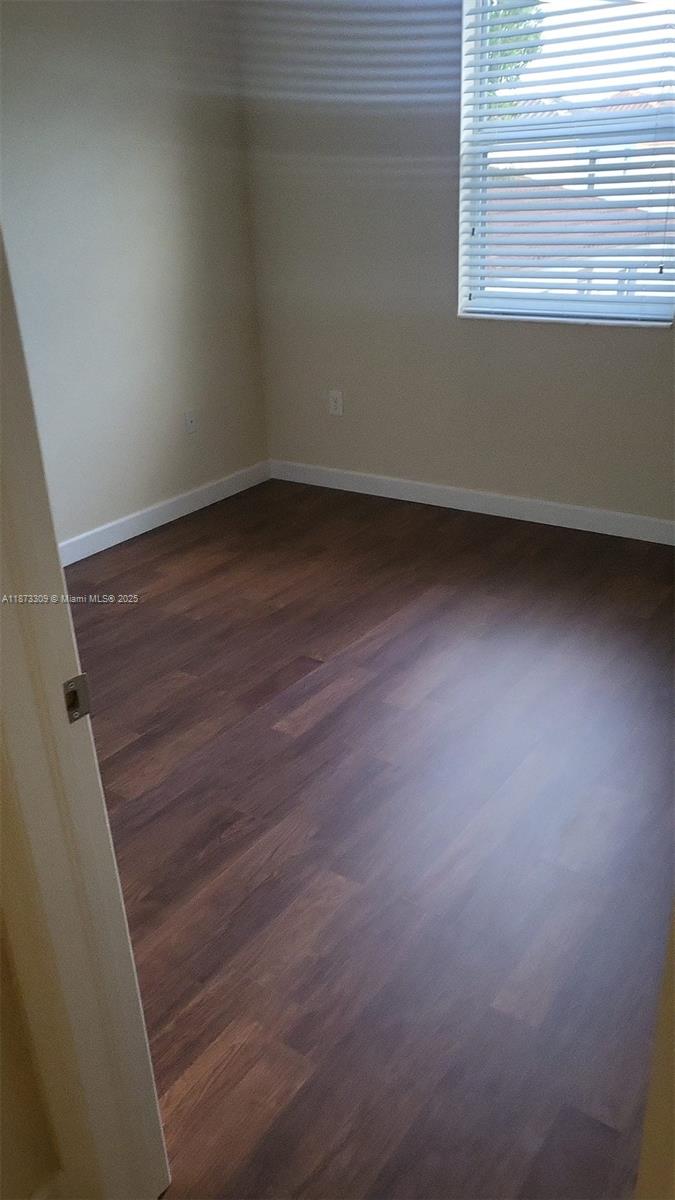 KENDALL COMMONS RESIDENTI - Residential Lease