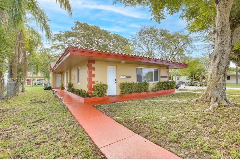 17001 Ne 20th Ave 3, North Miami Beach, Miami-Dade County, Florida - 1 Bedrooms  
1 Bathrooms - 