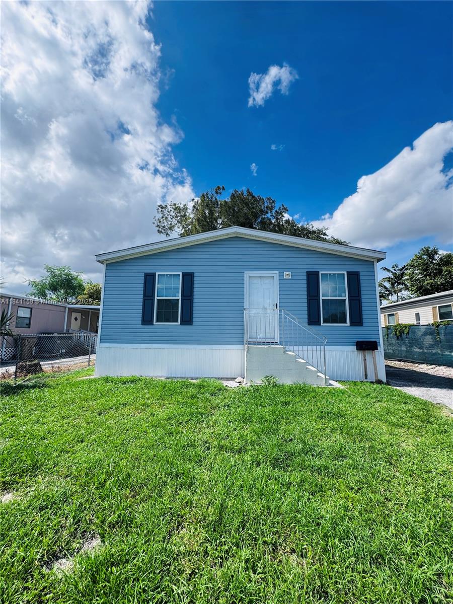 Brand new single-family home, spacious 3-bedroom, 2-bath in the heart of Davie! This bright and well-maintained unit features a large living and dining area. Laminated floors throughout the property. A brand new kitchen with SS appliances. Washer and Dryer inside the home. There is no HOA approval, and move in right away. Located close to top-rated schools, shopping, restaurants, and major highways. Enjoy South Florida living in a quiet and well-kept community. Ready for immediate move-in!