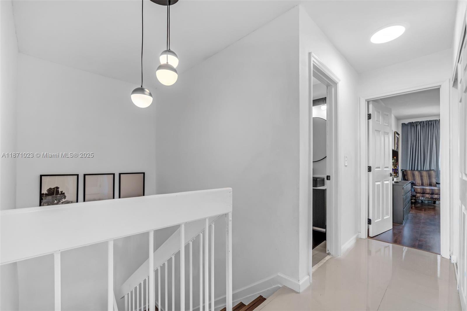 SKY LAKE VILLAS FIRST ADD - Residential